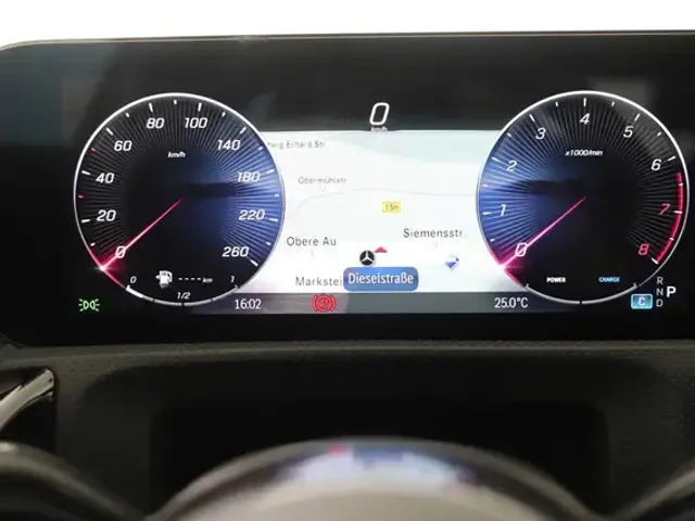 Mercedes-Benz A 220
