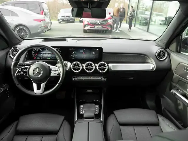 Mercedes-Benz EQB 350