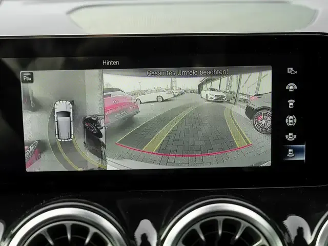 Mercedes-Benz EQB 350