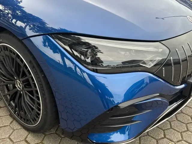 Mercedes-Benz EQE 43