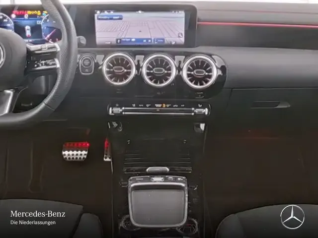 Mercedes-Benz CLA 220