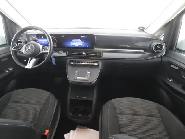 Mercedes-Benz V 250