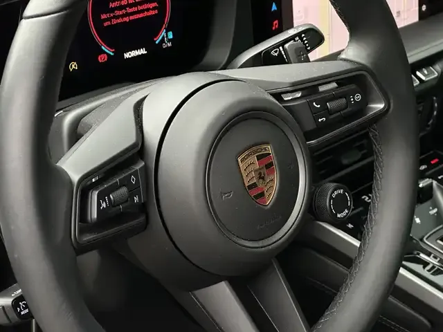 Porsche 992