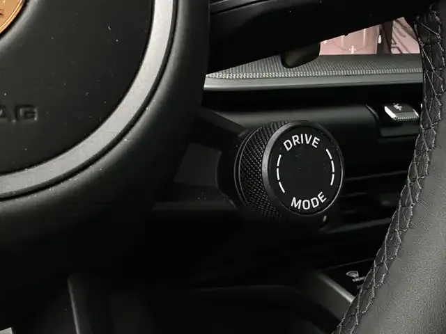 Porsche 992