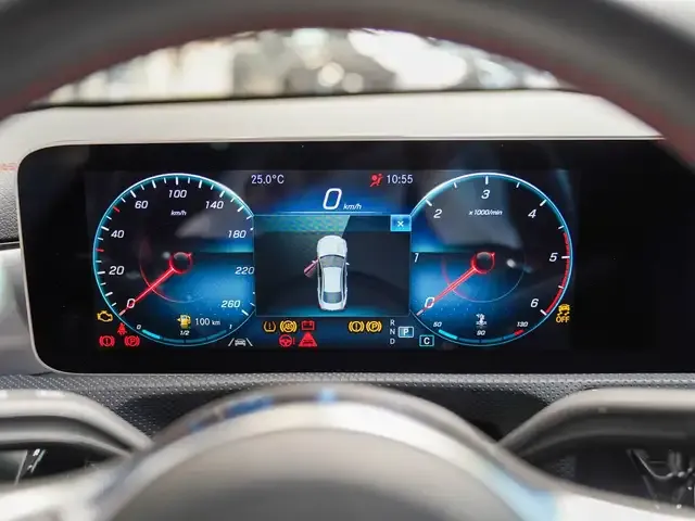 Mercedes-Benz CLA 180