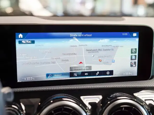 Mercedes-Benz CLA 180