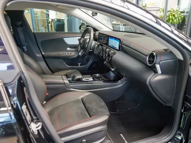 Mercedes-Benz CLA 180