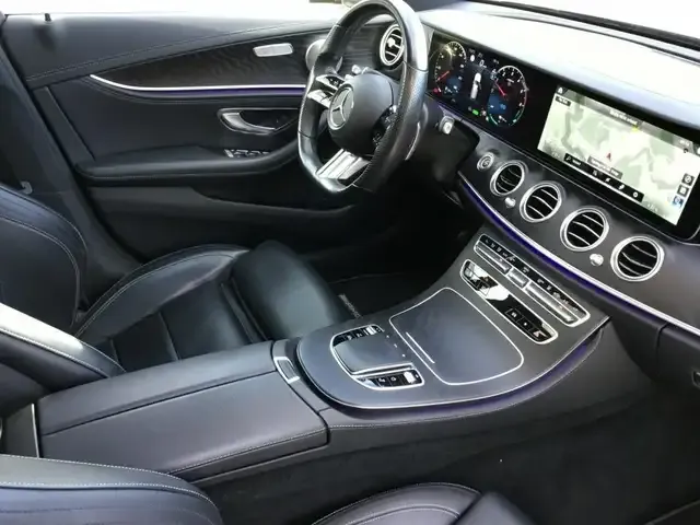 Mercedes-Benz E 300