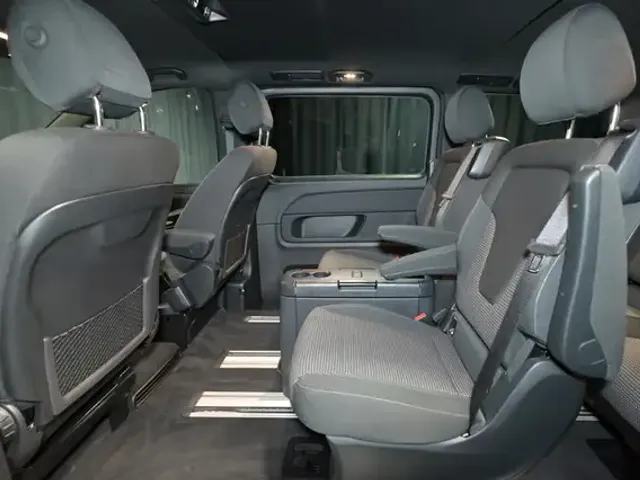Mercedes-Benz V 250