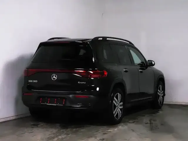 Mercedes-Benz EQB 300