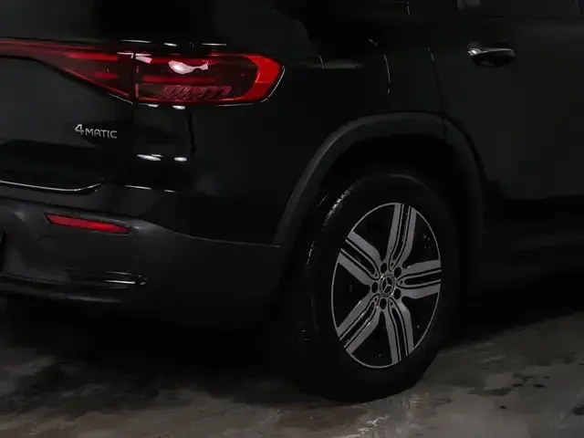 Mercedes-Benz EQB 300