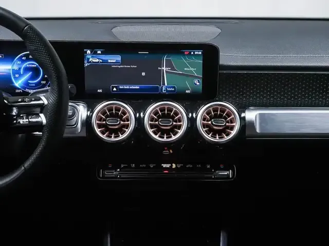 Mercedes-Benz EQB 300