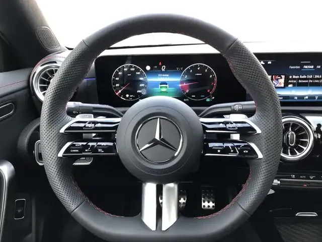 Mercedes-Benz CLA 180