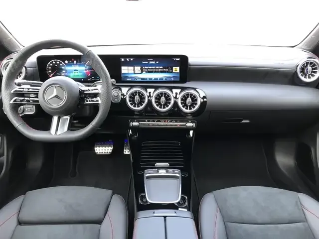 Mercedes-Benz CLA 180
