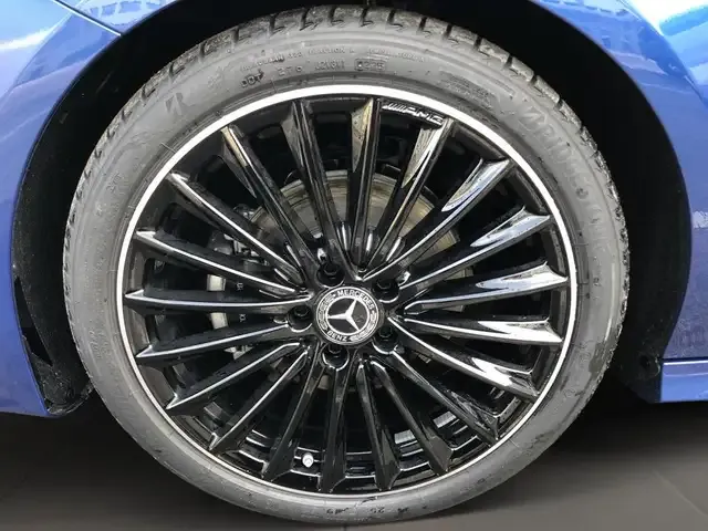 Mercedes-Benz CLA 180