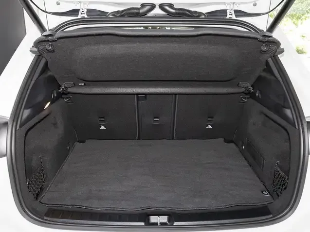 Mercedes-Benz GLA 220
