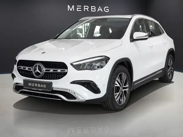 Mercedes-Benz GLA 220