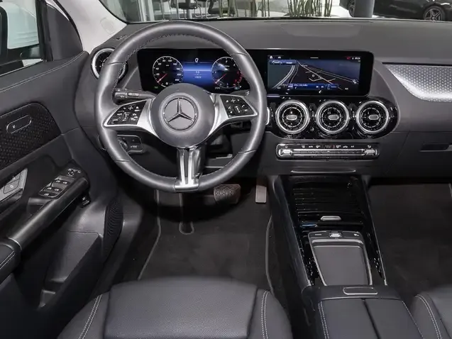 Mercedes-Benz GLA 220