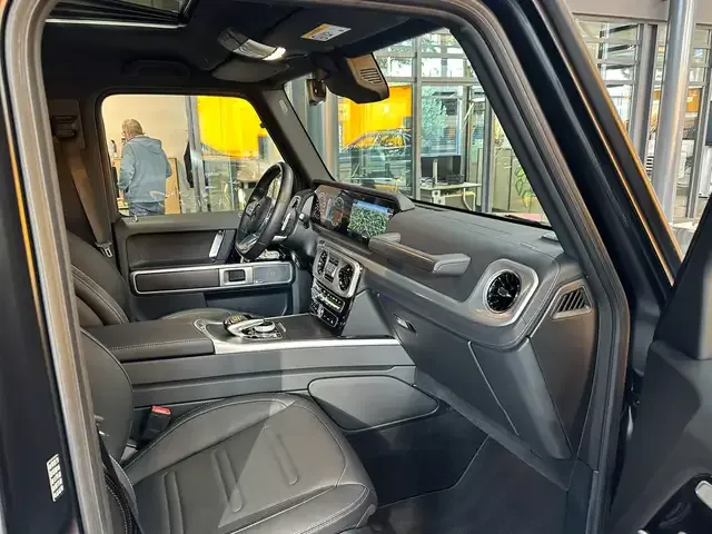 Mercedes-Benz G 500