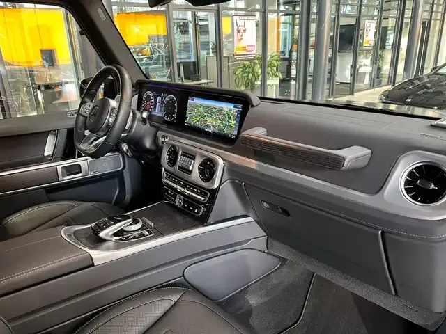 Mercedes-Benz G 500