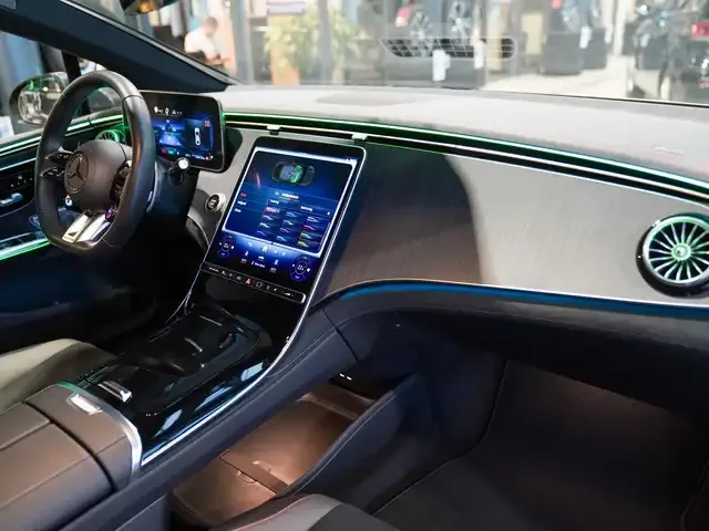 Mercedes-Benz EQE 43