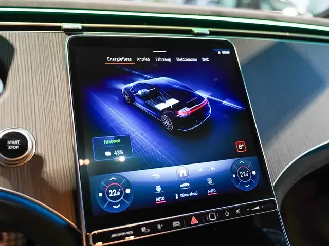 Mercedes-Benz EQE 43