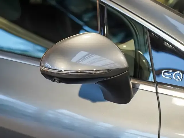 Mercedes-Benz EQE 43