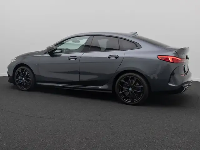 BMW 235