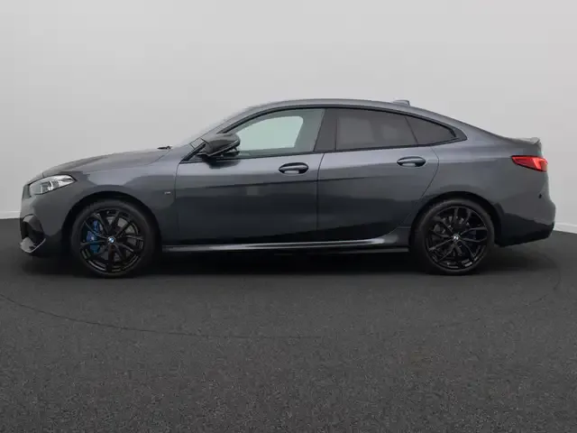 BMW 235