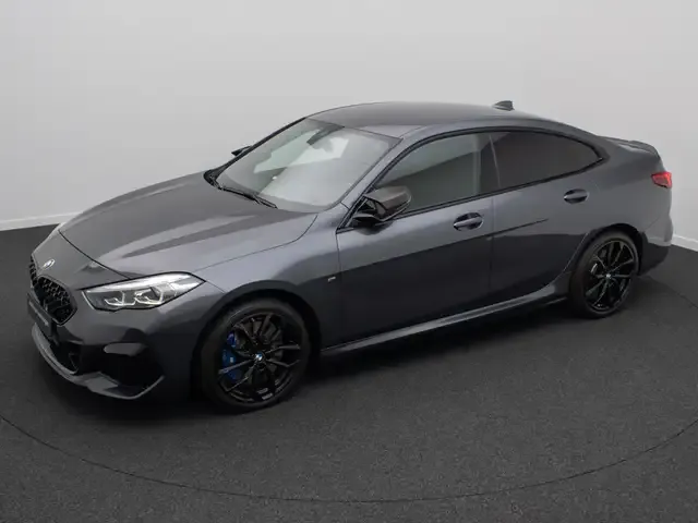 BMW 235