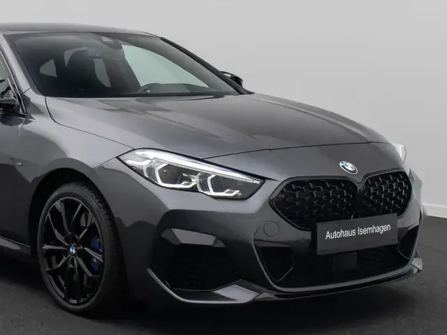 BMW 235