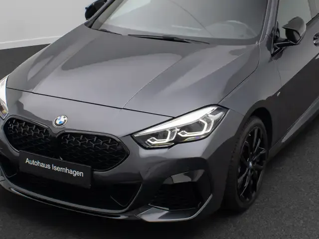 BMW 235