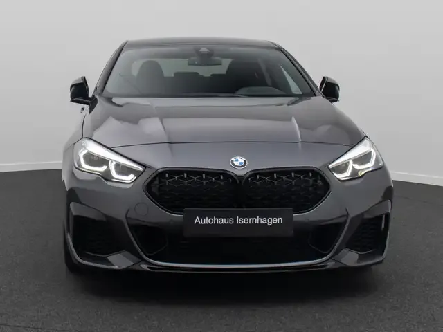 BMW 235