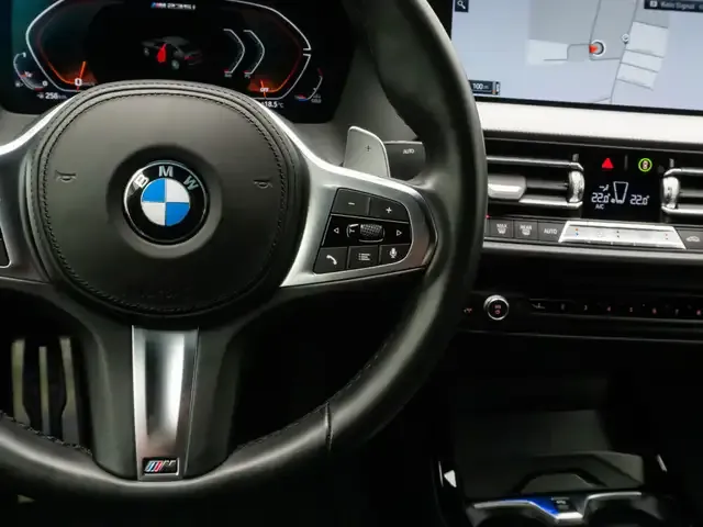 BMW 235
