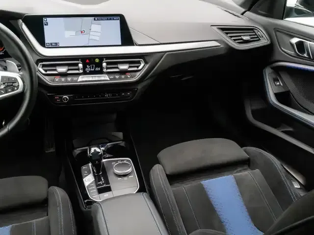 BMW 235