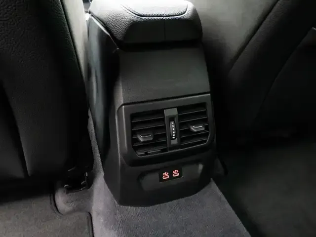 BMW 235