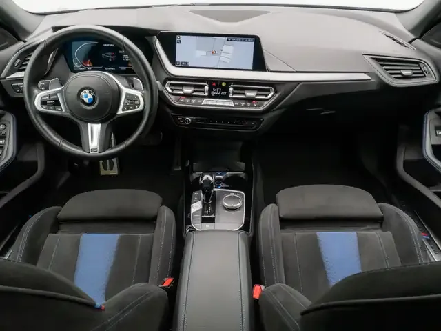 BMW 235