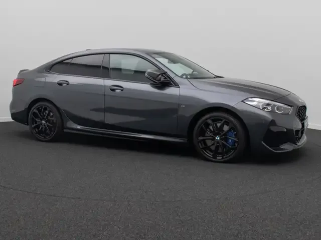 BMW 235