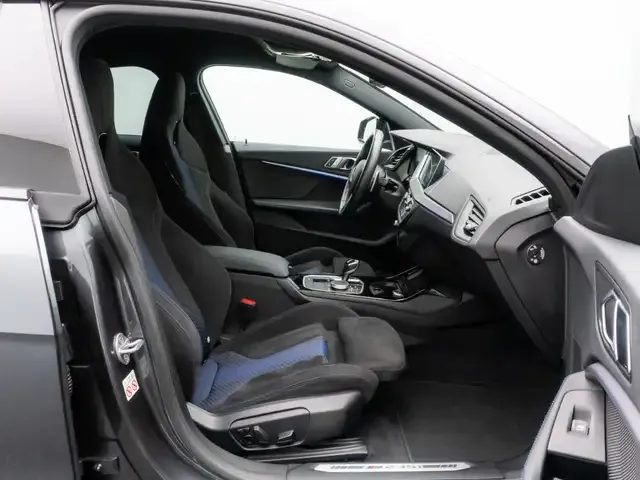BMW 235