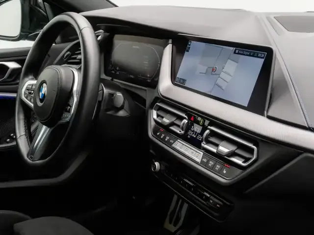 BMW 235