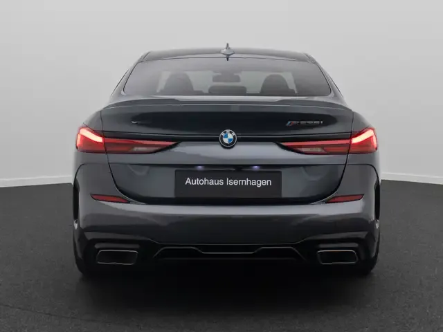 BMW 235