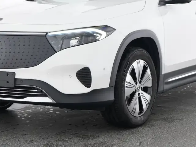 Mercedes-Benz EQB 300
