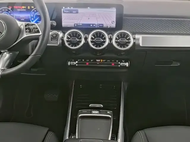 Mercedes-Benz EQB 300