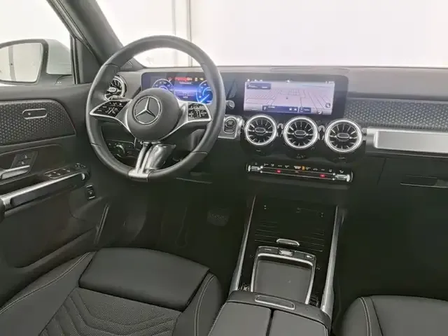 Mercedes-Benz EQB 300
