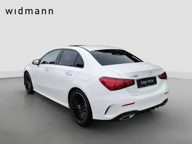 Mercedes-Benz A 200
