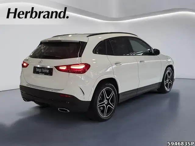 Mercedes-Benz GLA 200