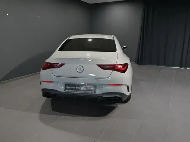 Mercedes-Benz CLA 180