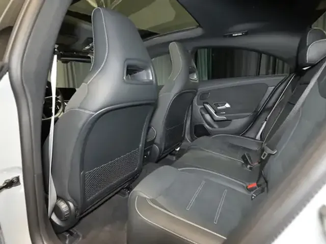 Mercedes-Benz CLA 180