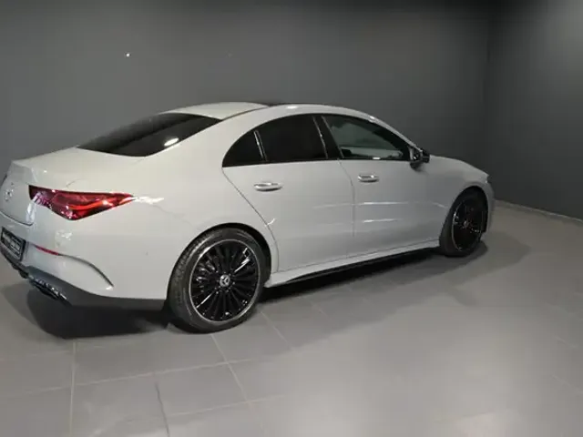 Mercedes-Benz CLA 180
