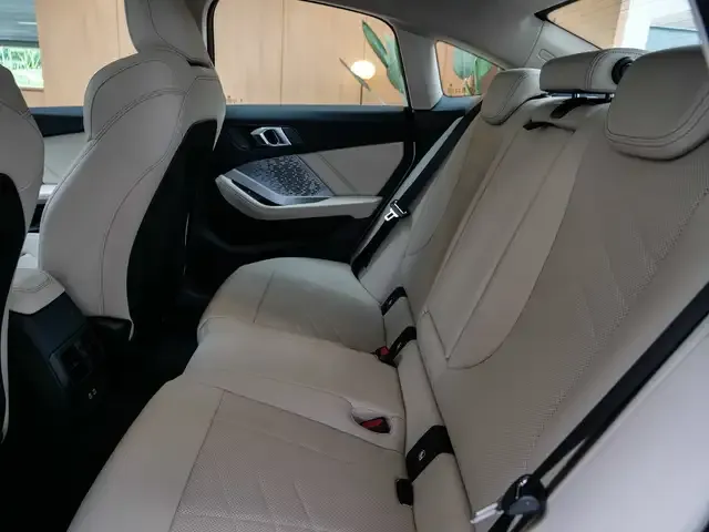 BMW 216